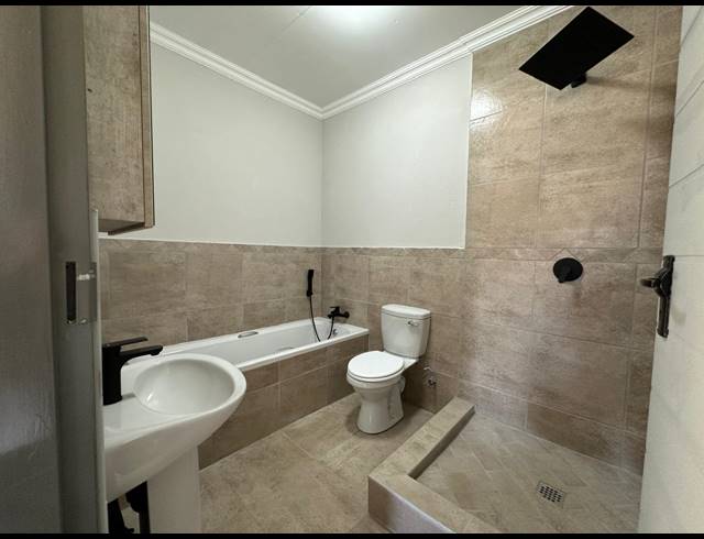 3 BEDROOM SECTIONAL TITLE FOR SALE IN WATERVAL EAST